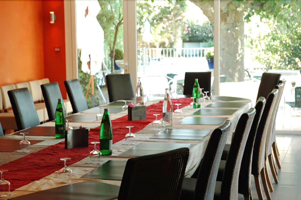 Logis Le Printemps Hotel Restaurant - Montélimar エクステリア 写真